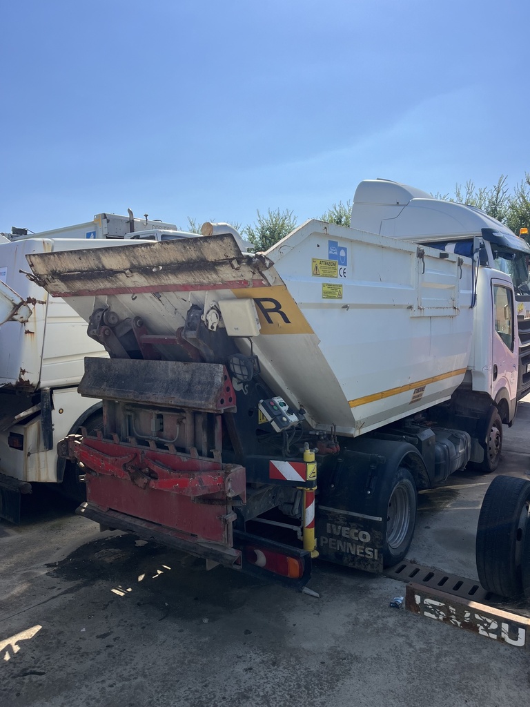 NISSAN/NT400 VASCA