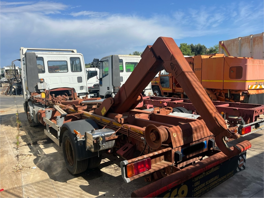 IVECO/EUROCARGO SCARRABILE